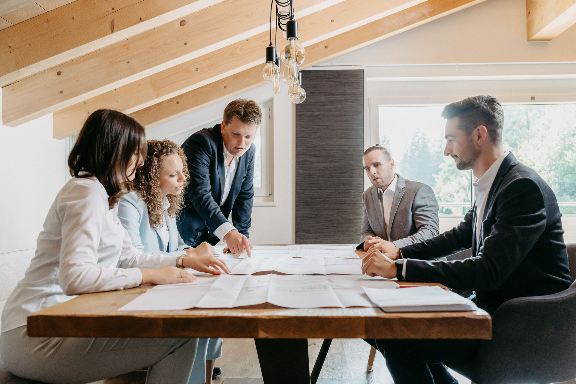 alphareal team bei der arbeit